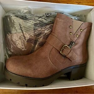 White Mountain Women's Brown Ankle Boots